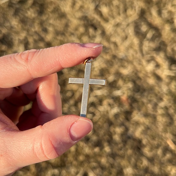 Gold Tone Cross Pendant - Picture 5 of 11